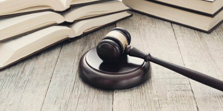 SAĞLIK BİLİMLERİ LİSANSİYERİ ÜNVANIN GERİ ALINMASINA MAHKEMEDEN BİR İPTAL KARARI DAHA