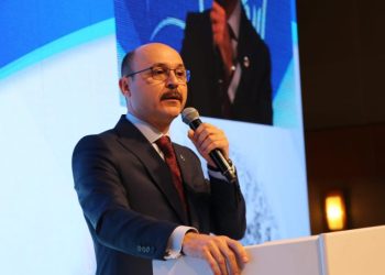 KARİYER EĞİTİMLERİ ÇEVRİMİÇİ YAPILSIN!