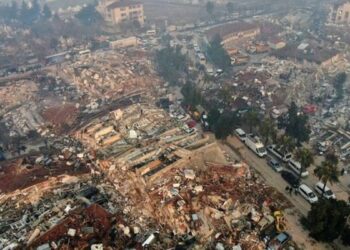 DEPREM BÖLGESİNDEKİ KAMU ÇALIŞANLARINA AFET TAZMİNATI ÖDENSİN, BARINMA SORUNLARI ÇÖZÜLSÜN!