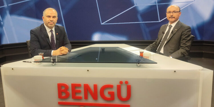 Cumhuriyetimizin Yüzüncü Yılında Kamu Çalışanlarının Yüzünü Güldürecek Bir Toplu Sözleşme Olsun!