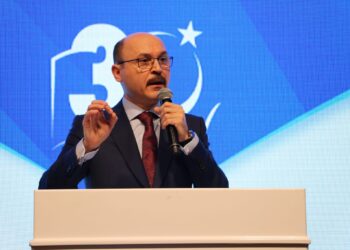 Çocuklarımızı Yetiştiren Öğretmenlerimize El Kaldırılamaz.