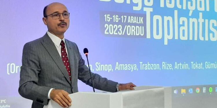 Kamu Çalışanlarının Maaşları Güncellenmelidir.