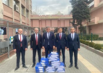 Ek Ders Ücretlerinin Yüzde 100 Artırılması İçin Topladığımız 157 Bin İmzayı MEB’e İlettik.