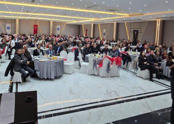 HERKESTEN GELİRİ ORANINDA VERGİ ALINSIN!