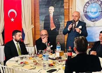 BAYRAMDA “KAMU ÇALIŞANLARINA İKRAMİYE” MÜJDESİ İSTİYORUZ.