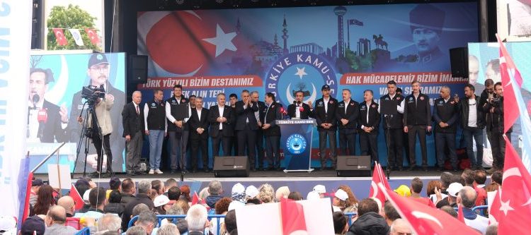 “CUMHURİYETİN KALBİNDEN EMEĞİN YÜZYILINA YÜRÜYORUZ” DİYEREK 1 MAYIS’I ANKARA’DA KUTLADIK